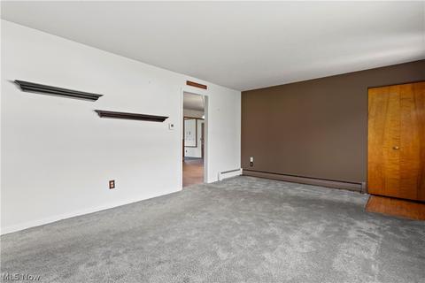 6980 Jay Dr, Elyria, OH 44035 photo 10