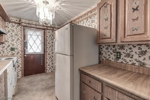249 E Porter St, Malvern, OH 44644 photo 10