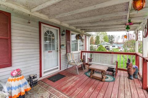 249 E Porter St, Malvern, OH 44644 photo 4