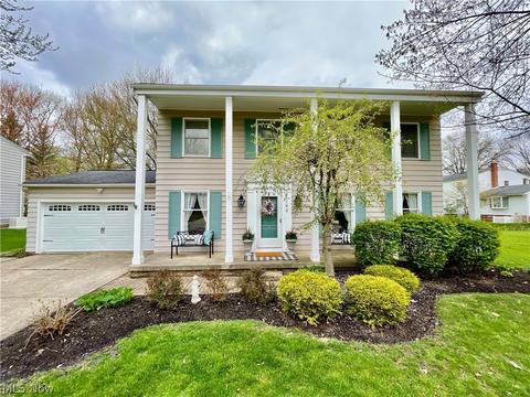 33475 Coachman Ln, Solon, OH 44139 photo 1
