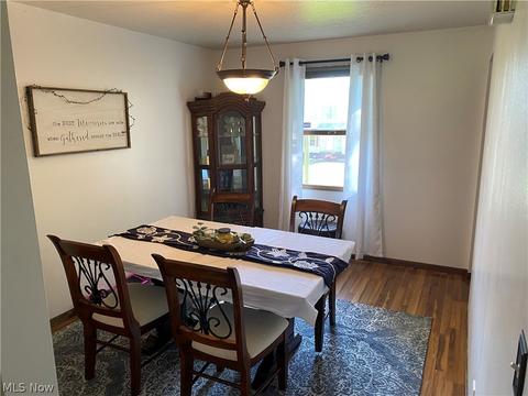 529 10th St, Struthers, OH 44471 photo 3