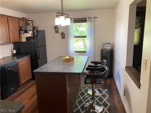 529 10th St, Struthers, OH 44471 photo 2