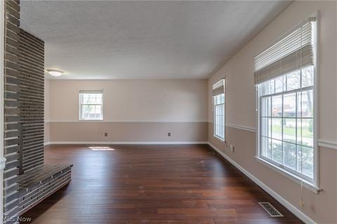 6801 Sutherland Ct, Mentor, OH 44060 photo 5