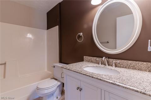 6801 Sutherland Ct, Mentor, OH 44060 photo 14