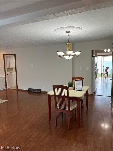 7061 Sunset Dr, Mentor On The Lake, OH 44060 photo 2