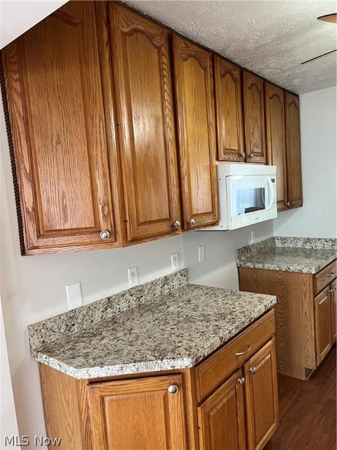 7061 Sunset Dr, Mentor On The Lake, OH 44060 photo 7
