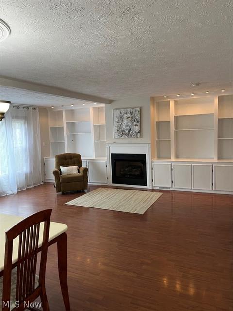 7061 Sunset Dr, Mentor On The Lake, OH 44060 photo 4