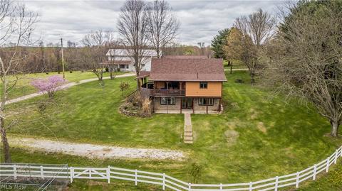 12992 County Road 6, Killbuck, OH 44637 photo 2