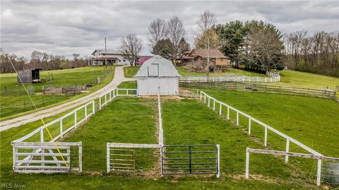 12992 County Road 6, Killbuck, OH 44637 photo 9