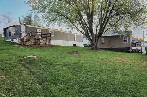 105 Bernhard St, Barnesville, OH 43713