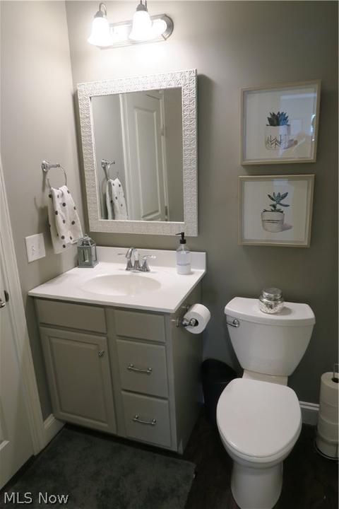 6715 List St NW, Canton, OH 44708 photo 12