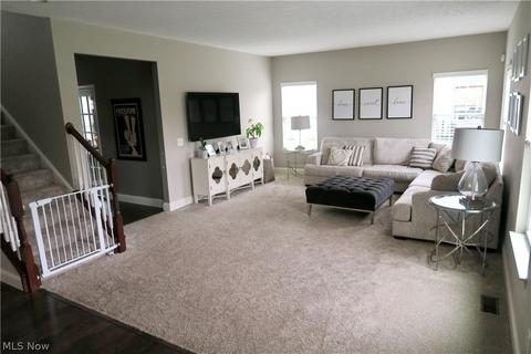 6715 List St NW, Canton, OH 44708 photo 5