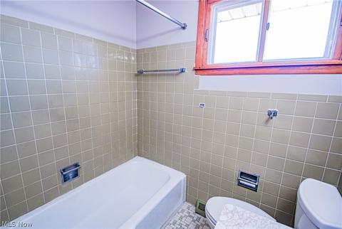 552 E 208th St, Euclid, OH 44119 photo 11