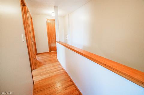 552 E 208th St, Euclid, OH 44119 photo 9