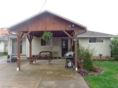 10980 Kader Dr, Parma, OH 44130 photo 3