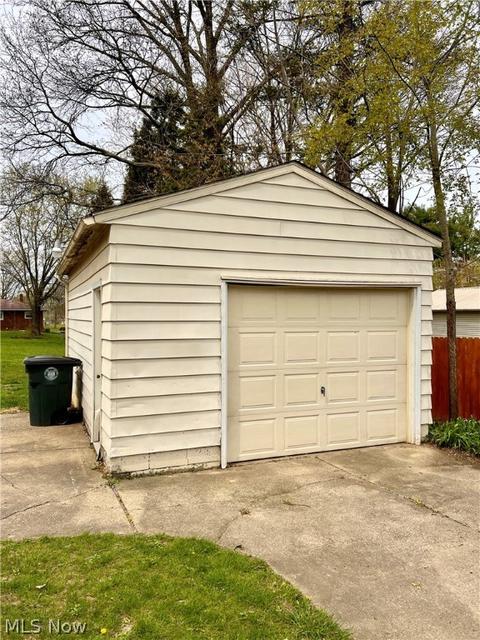 1582 Breiding Rd, Akron, OH 44310 photo 16