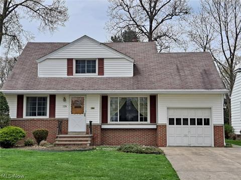 326 E 271st St, Euclid, OH 44132 photo 2