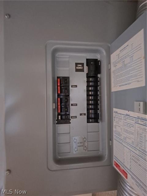 326 E 271st St, Euclid, OH 44132 photo 7
