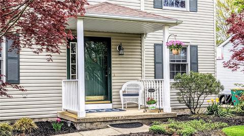 8261 Lanmark Dr, Mentor, OH 44060 photo 2