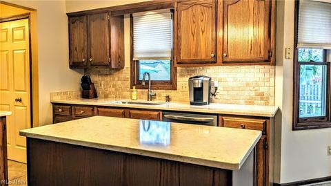 8261 Lanmark Dr, Mentor, OH 44060 photo 8