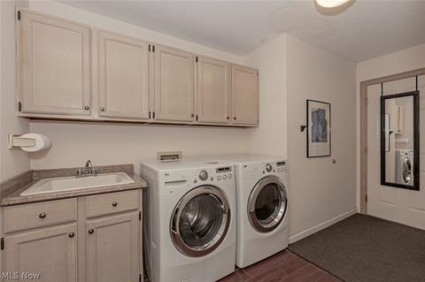 33096 Lisa Ln, Solon, OH 44139 photo 17