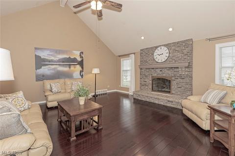 33096 Lisa Ln, Solon, OH 44139 photo 16