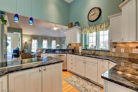 9376 Ivan Pl, Mentor, OH 44060 photo 14