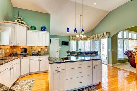 9376 Ivan Pl, Mentor, OH 44060 photo 12