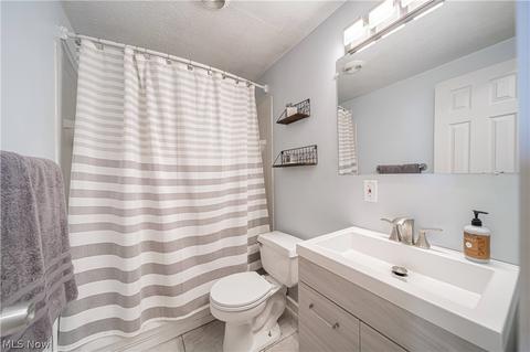854 Case Ave, Elyria, OH 44035 photo 21