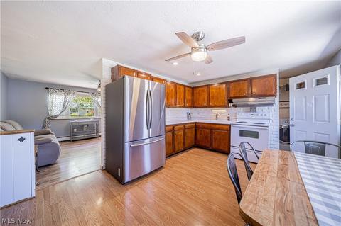 854 Case Ave, Elyria, OH 44035 photo 16