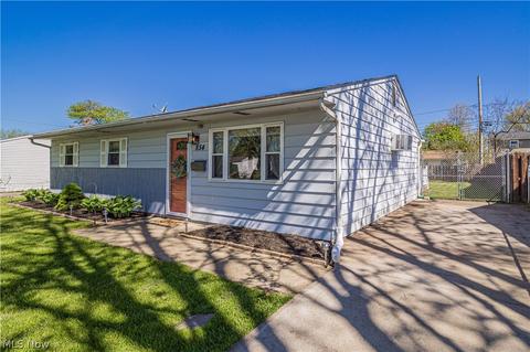 854 Case Ave, Elyria, OH 44035 photo 2