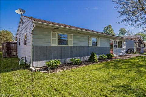854 Case Ave, Elyria, OH 44035 photo 3