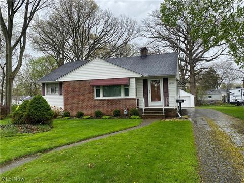1001 Reeve Rd, Elyria, OH 44035 photo 1
