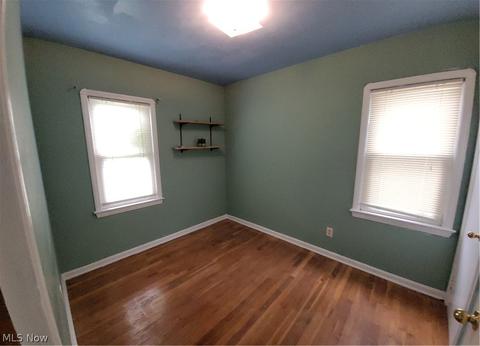 8218 Essen Ave, Parma, OH 44129 photo 6