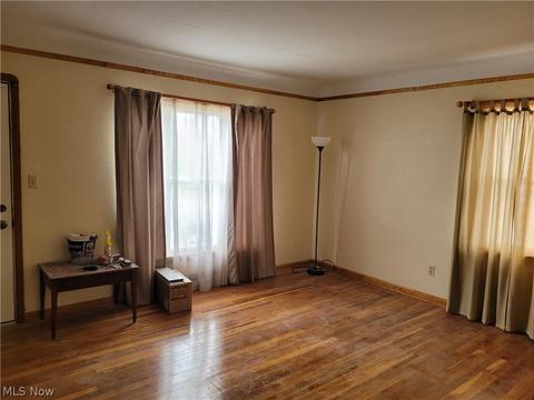 8218 Essen Ave, Parma, OH 44129 photo 4