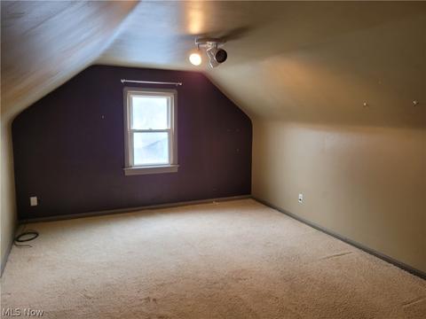 8218 Essen Ave, Parma, OH 44129 photo 9