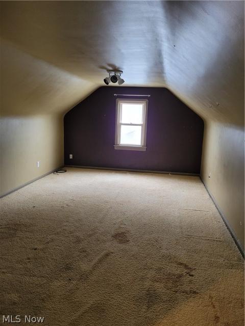 8218 Essen Ave, Parma, OH 44129 photo 8