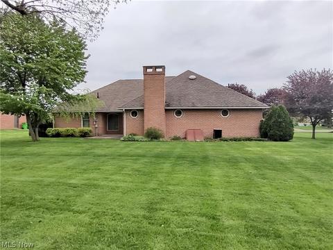 1806 Eagle Dr, Coshocton, OH 43812 photo 3