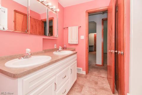 7406 Cherry St, Independence, OH 44131 photo 19