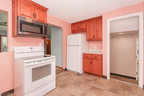 7406 Cherry St, Independence, OH 44131 photo 10