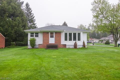 7406 Cherry St, Independence, OH 44131 photo 1