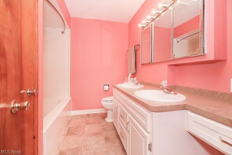 7406 Cherry St, Independence, OH 44131 photo 20