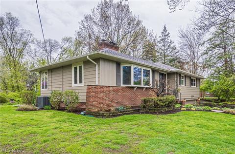 9326 Jackson St, Mentor, OH 44060 photo 2