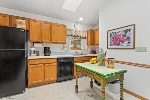 247 Forest Park Dr, Lagrange, OH 44050 photo 6