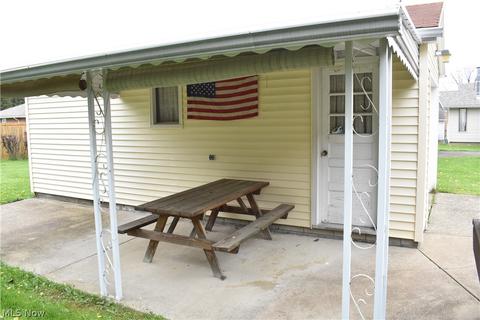 579 Maplewood Ave, Struthers, OH 44471 photo 24