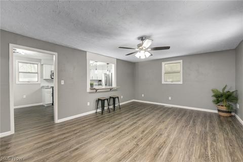 288 E 44th St, Lorain, OH 44052 photo 6