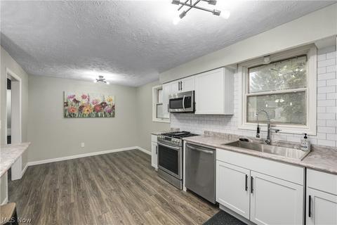 288 E 44th St, Lorain, OH 44052 photo 15