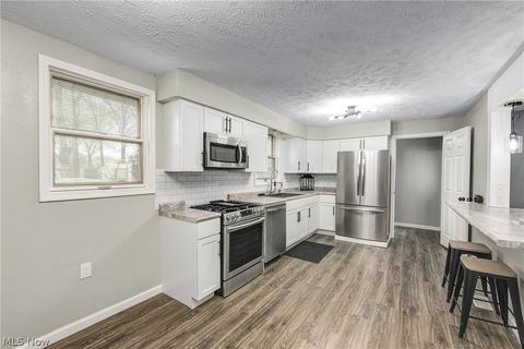 288 E 44th St, Lorain, OH 44052 photo 11