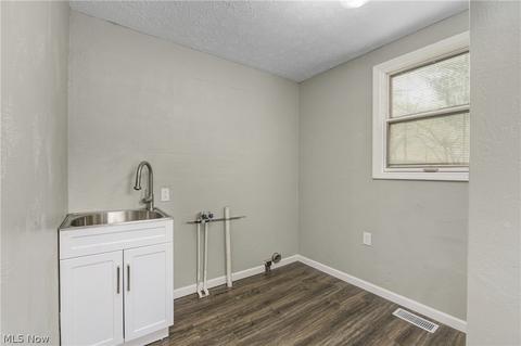 288 E 44th St, Lorain, OH 44052 photo 25