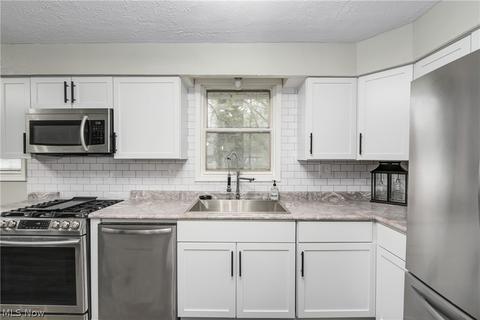 288 E 44th St, Lorain, OH 44052 photo 14